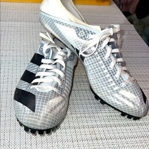 Adidas Black and White ADIDAS Athletic Shoes with Signature Stripes, pre loved